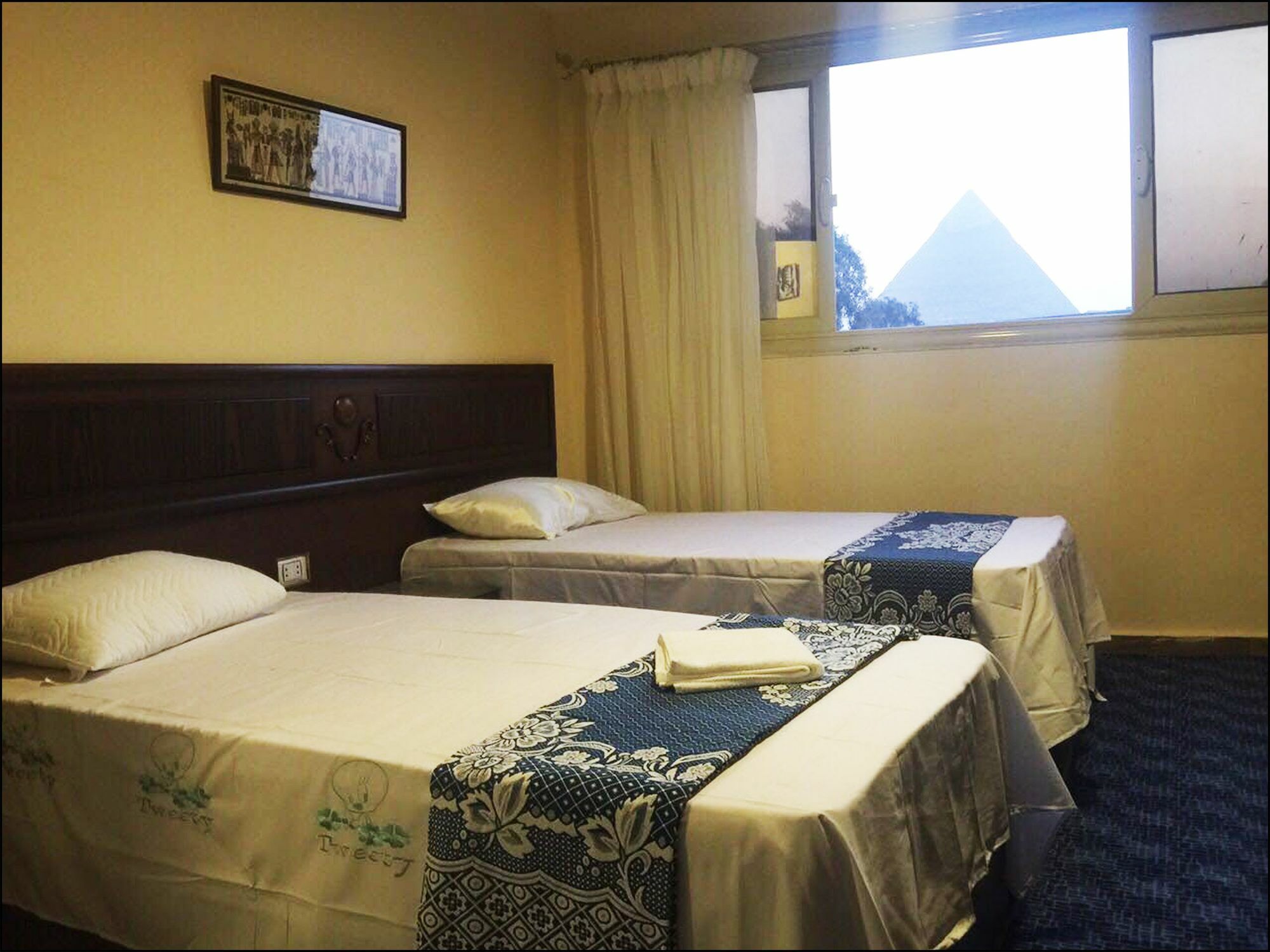 3 Pyramids View Inn Giza Bagian luar foto